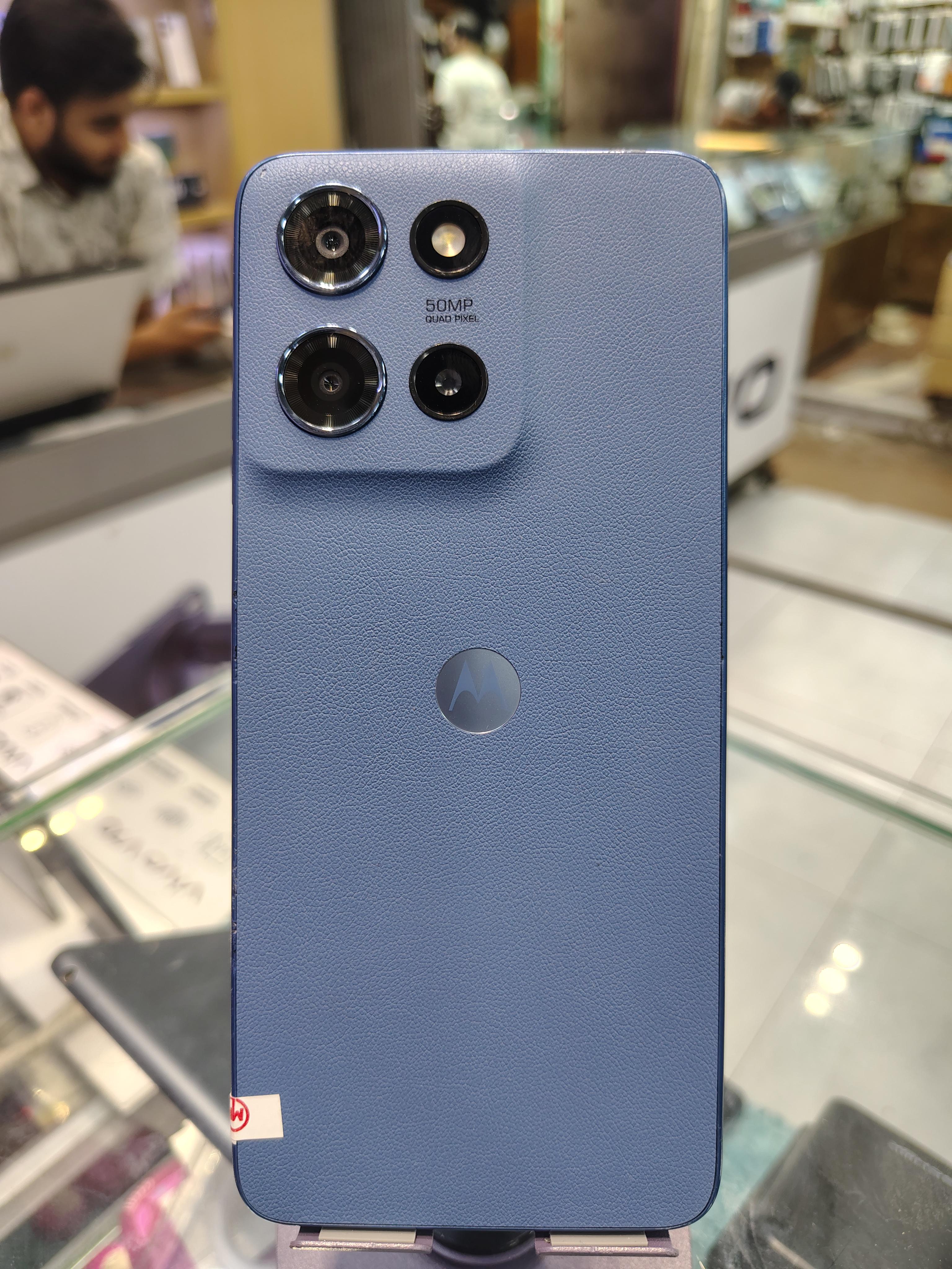 Motorola G (2025) XT2513V view 2