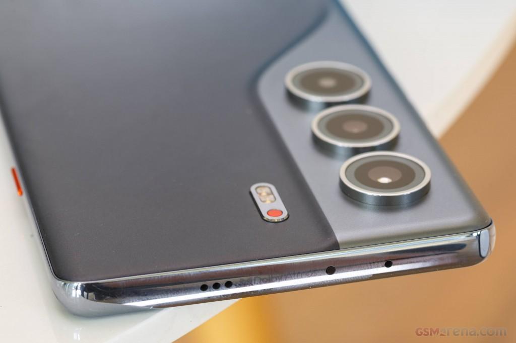 TECNO CAMON 40 Pro view 5